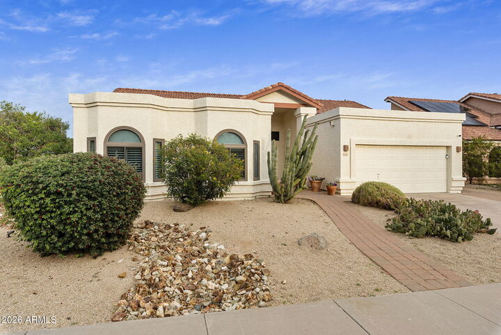 Property Photo: 13401 S 37th Place AZ 85044