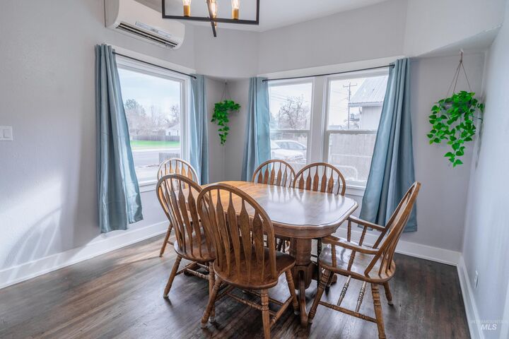 Property Photo: 1110 13th Street WA 99403