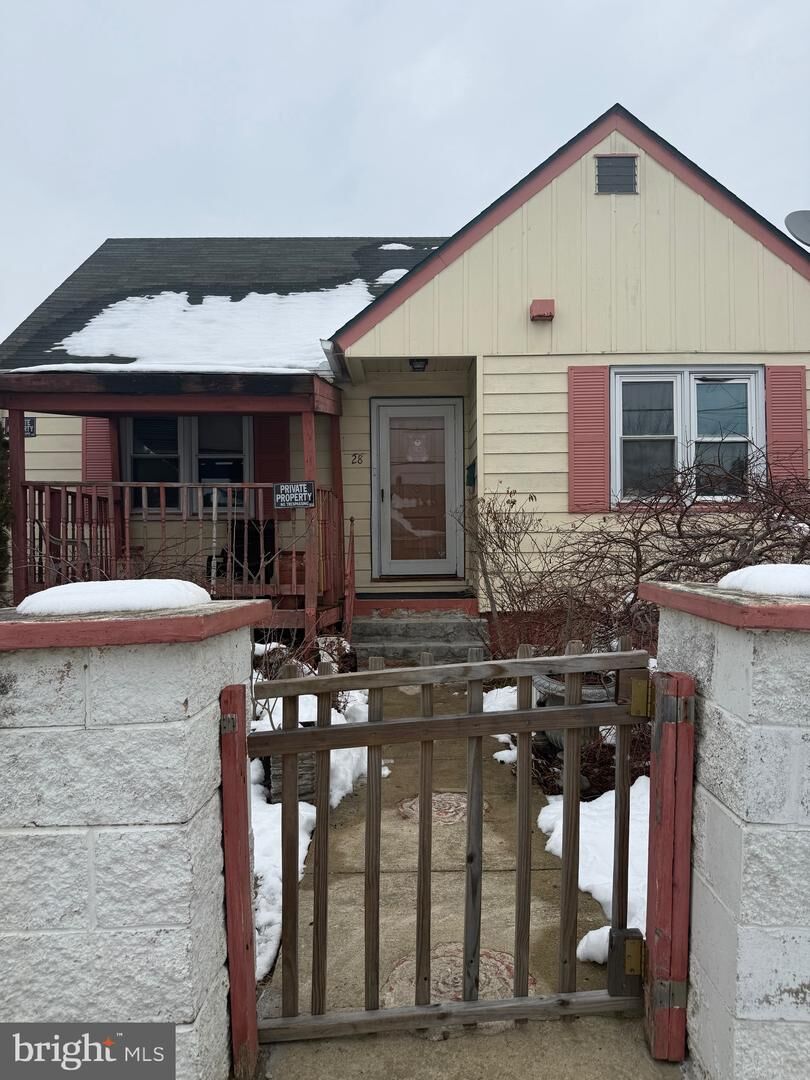 Property Photo:  28 W Almond Street  NJ 08360 