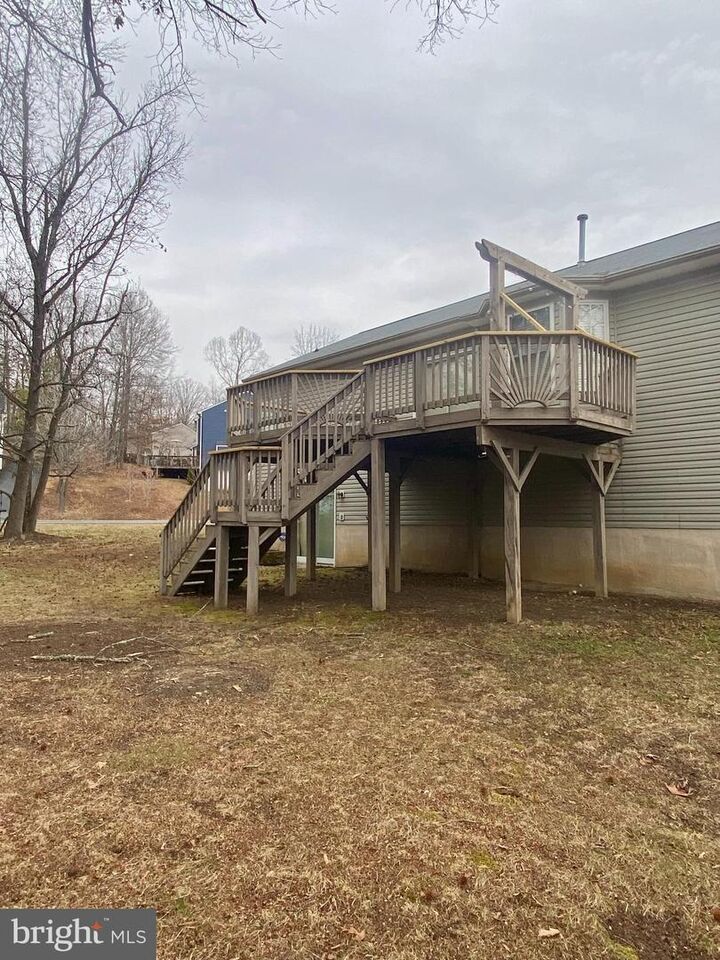 Property Photo: 9504 S S. Royal Crest Court VA 22408