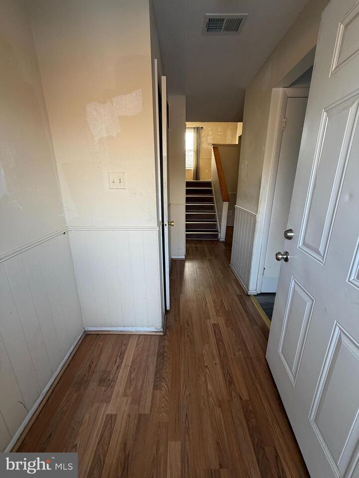 Property Photo: 9342 Canterbury Riding 11 MD 20723