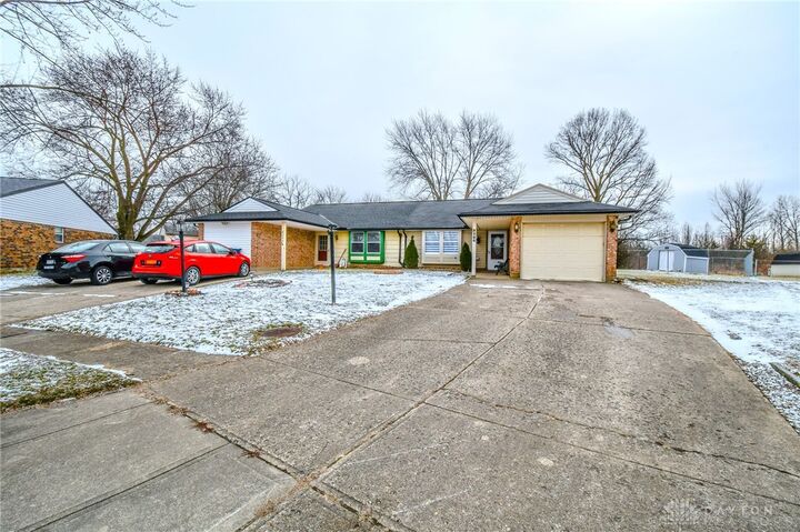 Property Photo: 8286 Briar Ridge Court OH 45424