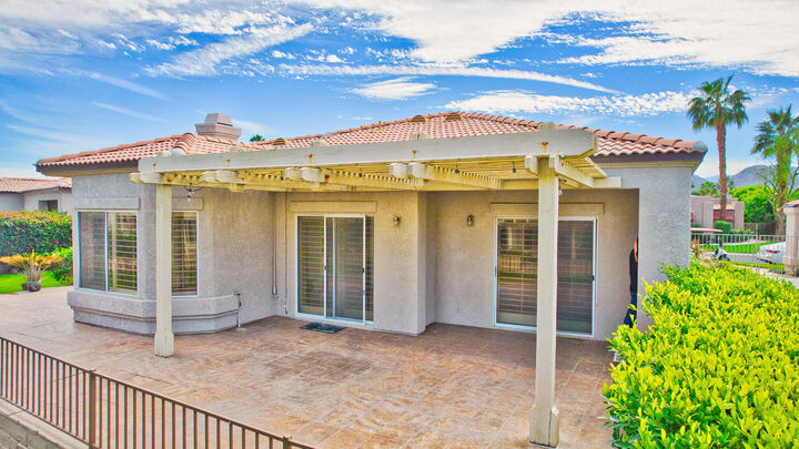 Property Photo: 48131 Via Hermosa CA 92253