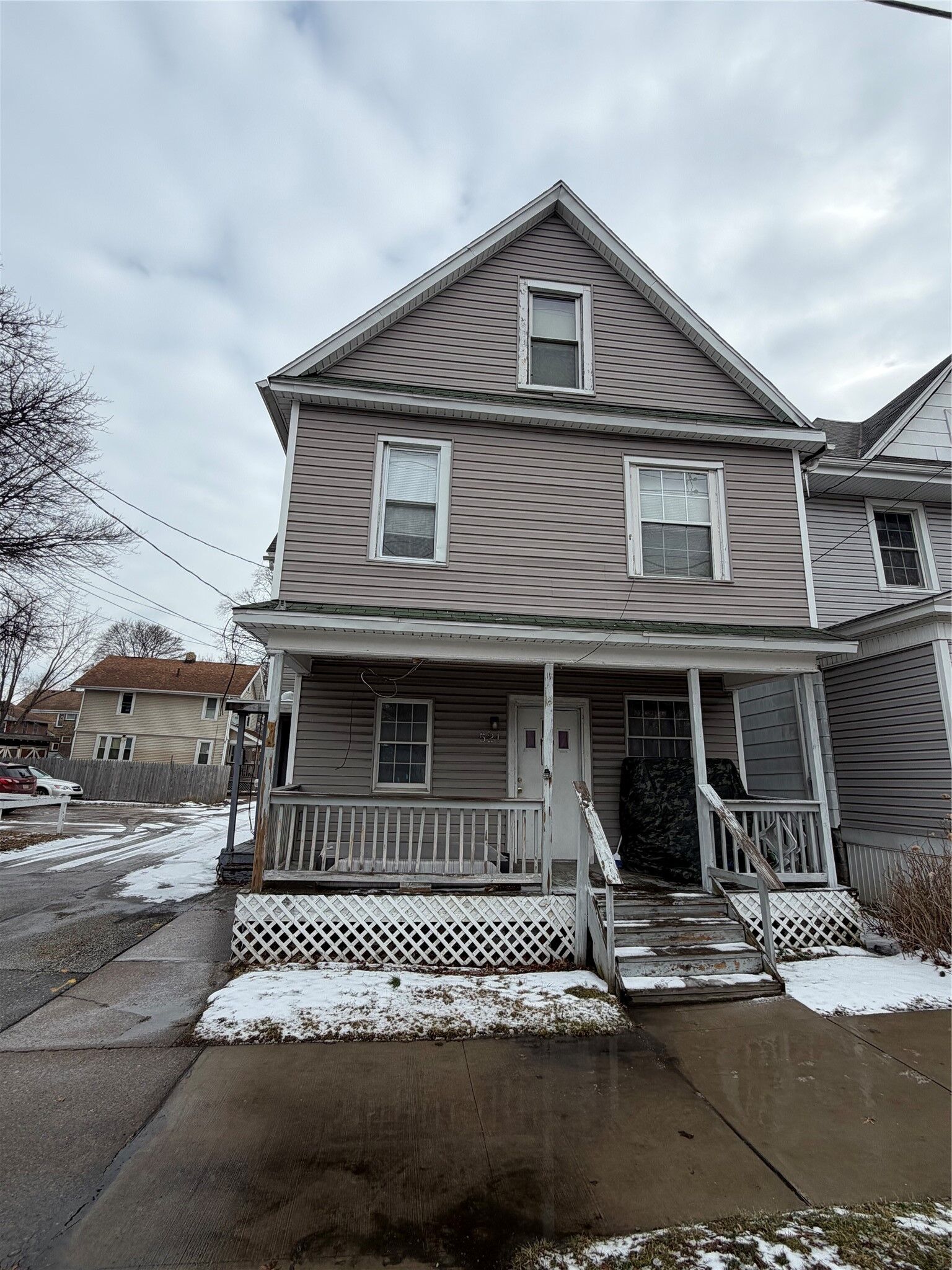 Property Photo:  519 Poplar Street  PA 16507 