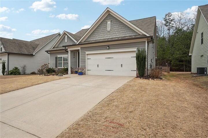 Property Photo:  370 Flowing Trail  GA 30534 