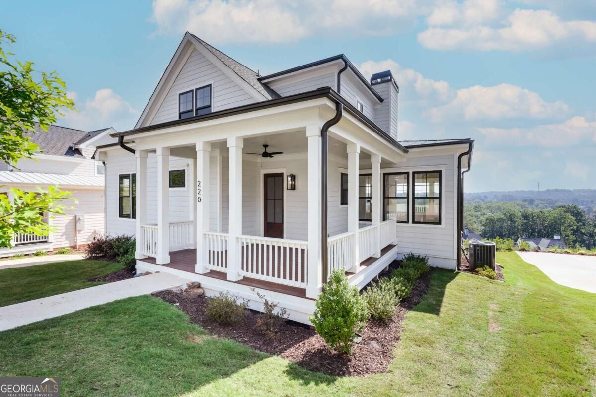 Property Photo: 220 Highpointe Lane GA 30606