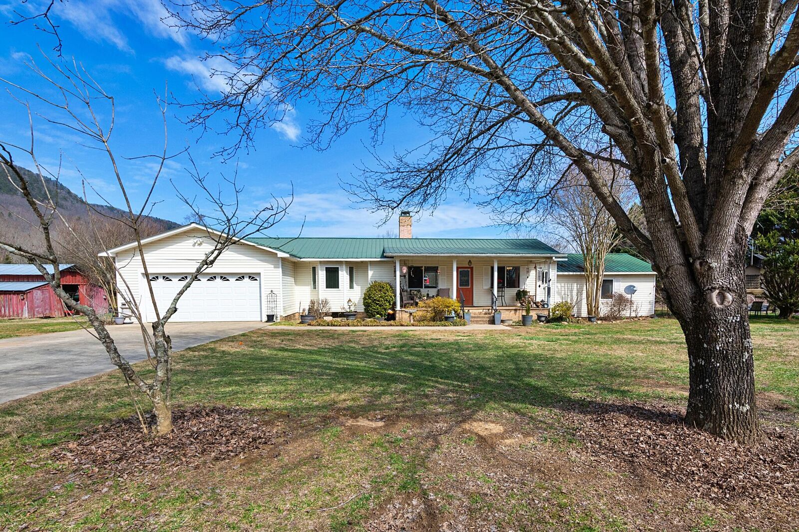 Property Photo:  240 Sardis Church Road  TN 37397 