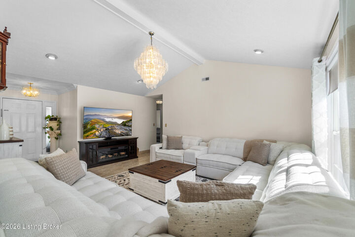 Property Photo:  5214 Plume Dr  KY 40258 