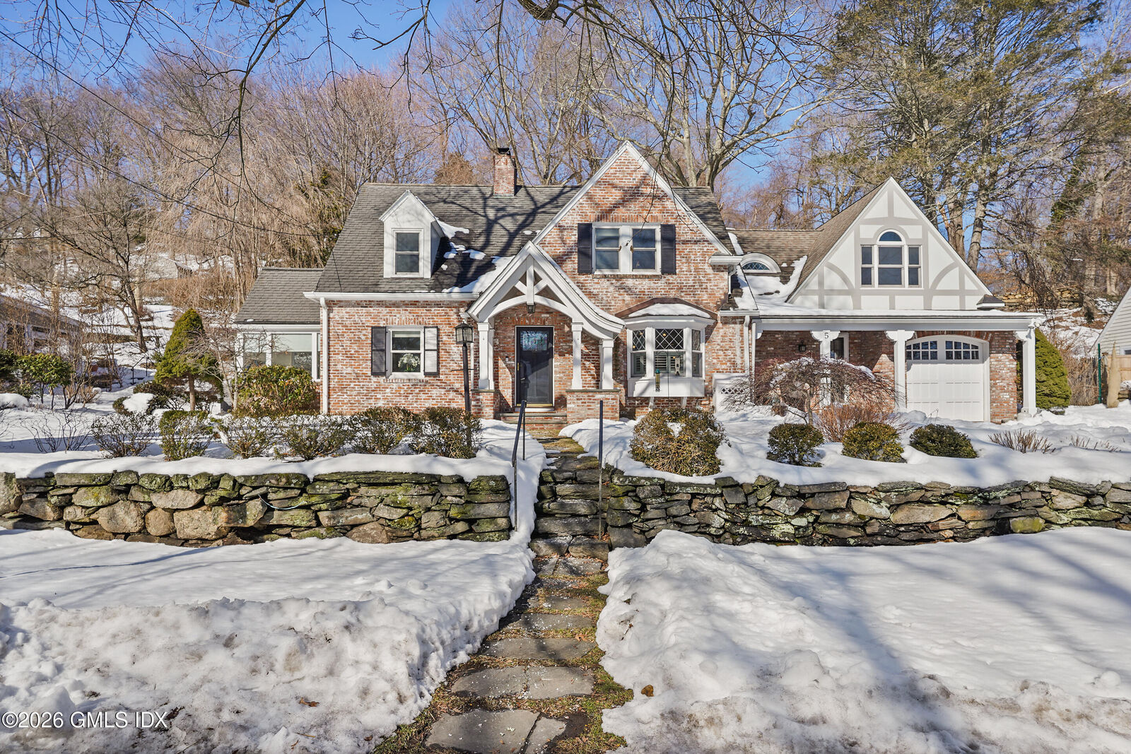 Property Photo:  5 Halliwell Drive  CT 06902 