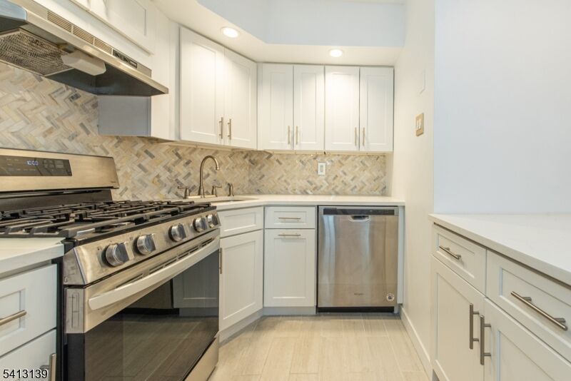 Property Photo:  6405 Blvd East B1  NJ 07093 