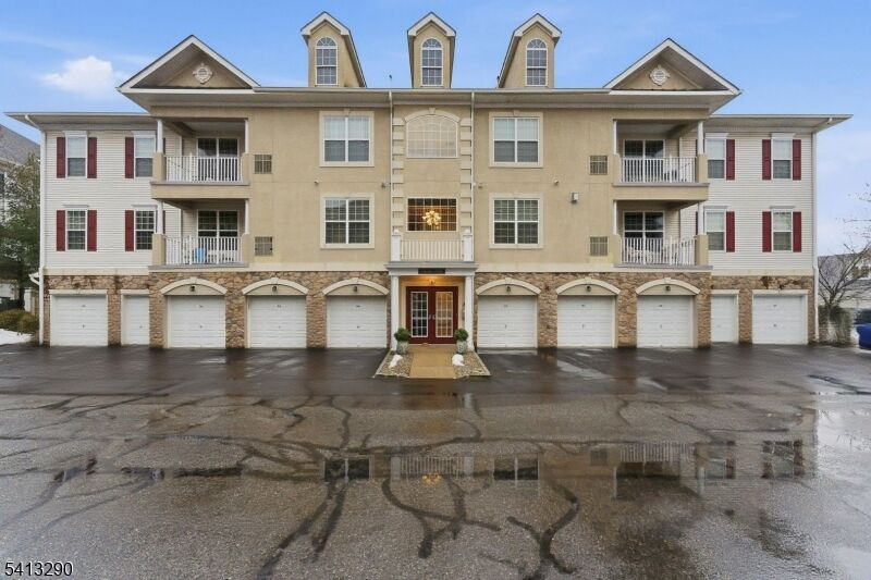 Property Photo:  3 Slate Ct Unit C3  NJ 07424 