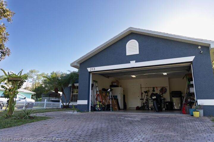 Property Photo:  213 West Boulevard  FL 33870 