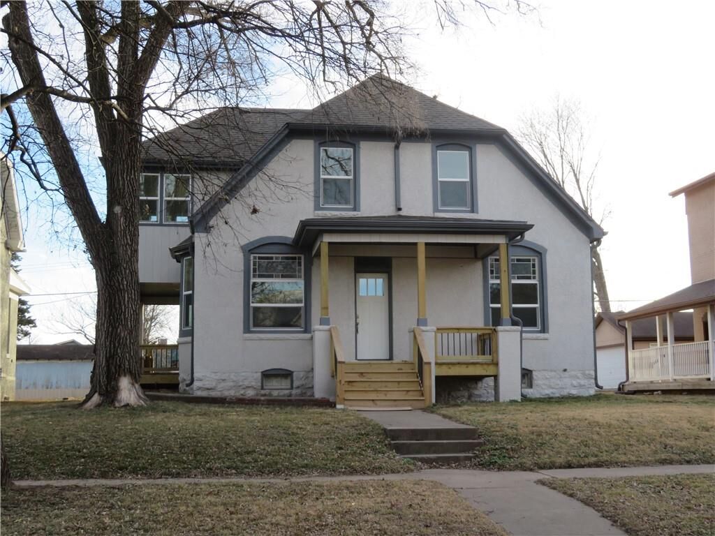 Property Photo:  403 W Peoria Street  KS 66071 