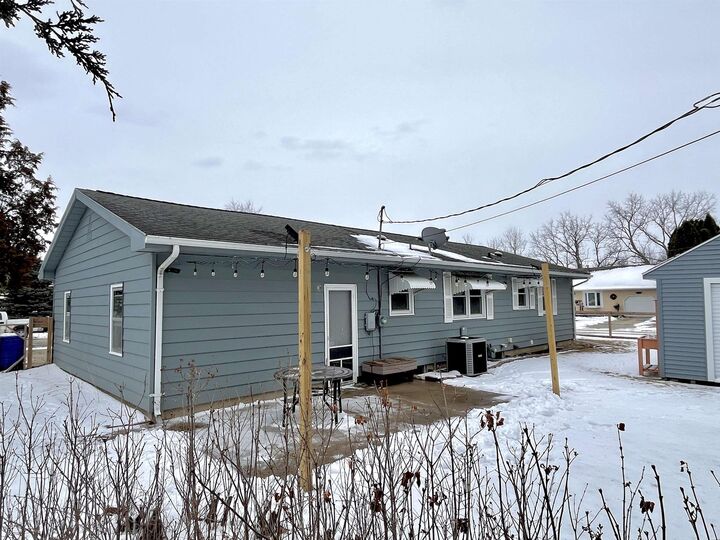 Property Photo:  924 2nd Ave SW  IA 50662 