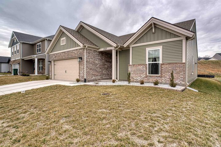 Property Photo:  2727 Willow Creek Drive  IN 47712 