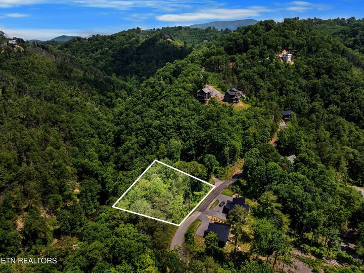 Property Photo:  3278 Emerald Springs Loop  TN 37862 