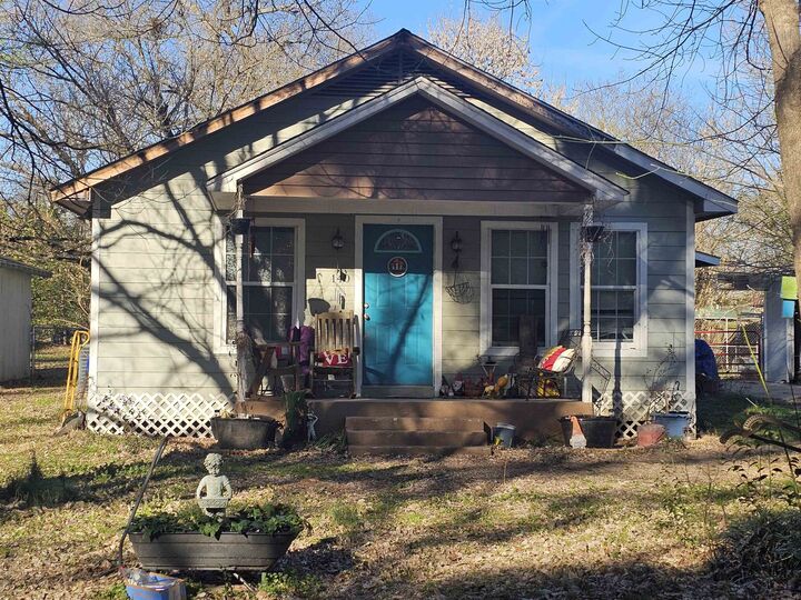 Property Photo: 513 1st St. TX 75765