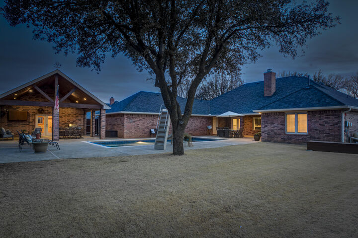 Property Photo:  5403 County Road 1420  TX 79407 