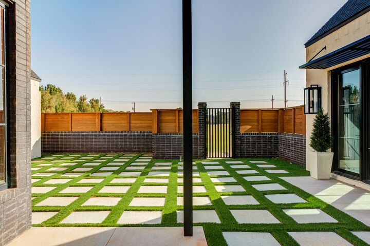 Property Photo:  8114 County Rd 7000  TX 79407 