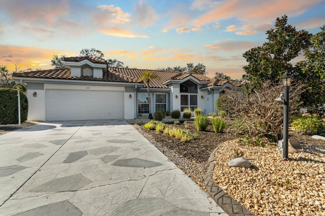 Property Photo: 2021 Berry Roberts Drive FL 33573