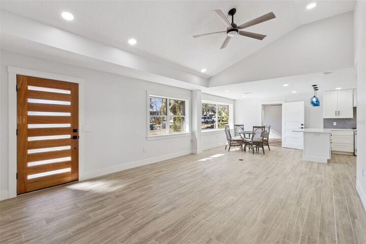 Property Photo:  118 N Grandview Street  FL 32757 
