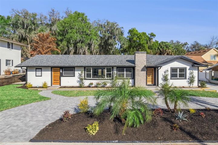 Property Photo: 118 N Grandview Street FL 32757