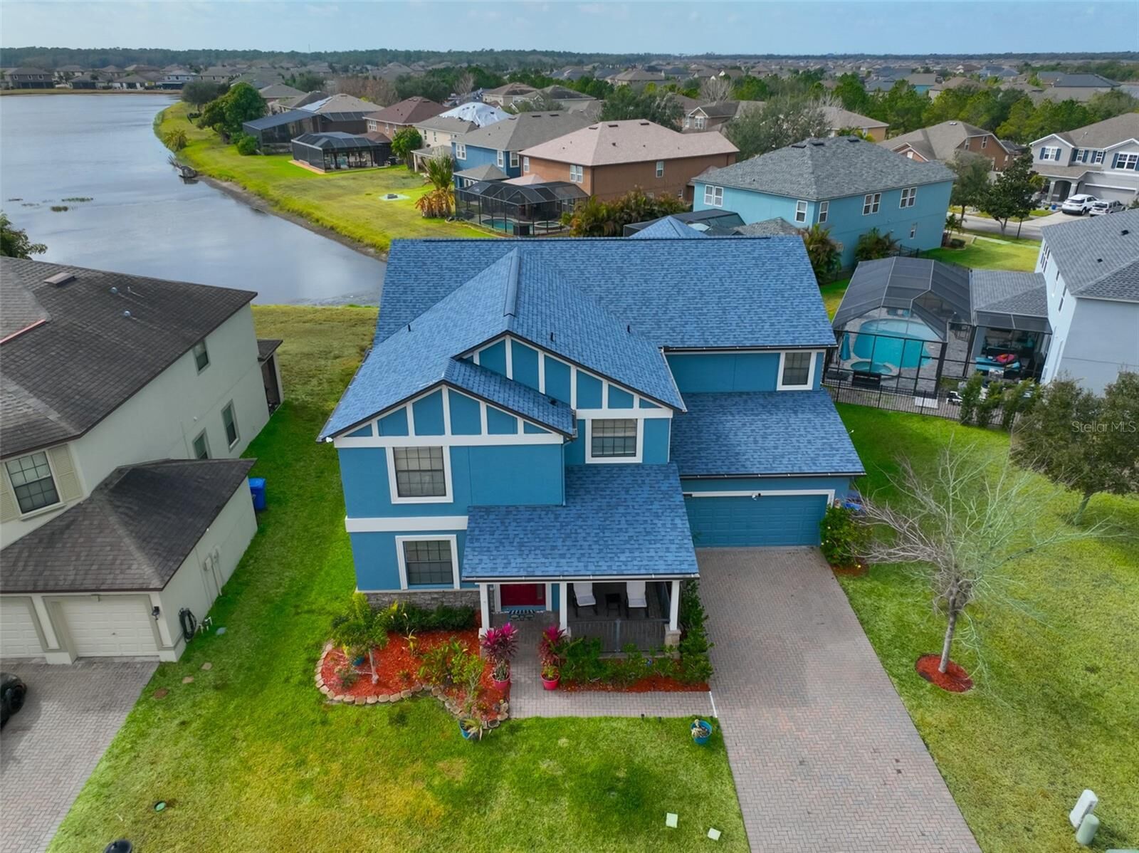 Property Photo:  10039 Smarty Jones Drive  FL 33573 