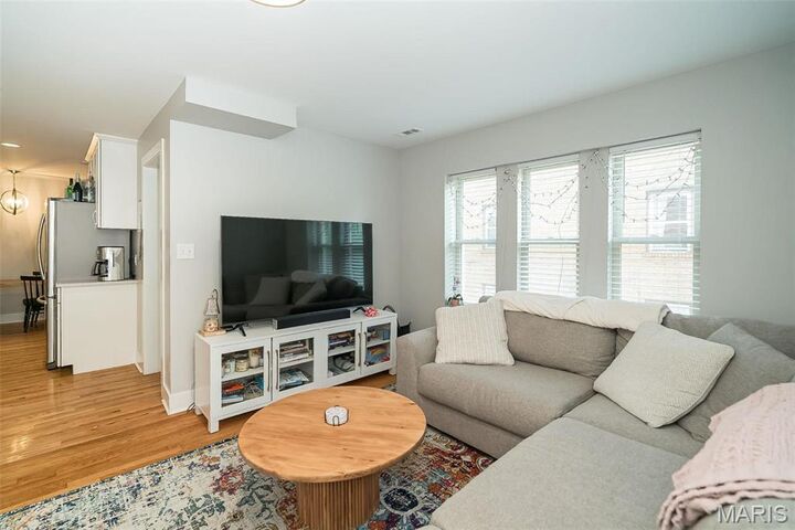 Property Photo:  7537 Buckingham Drive  MO 63105 