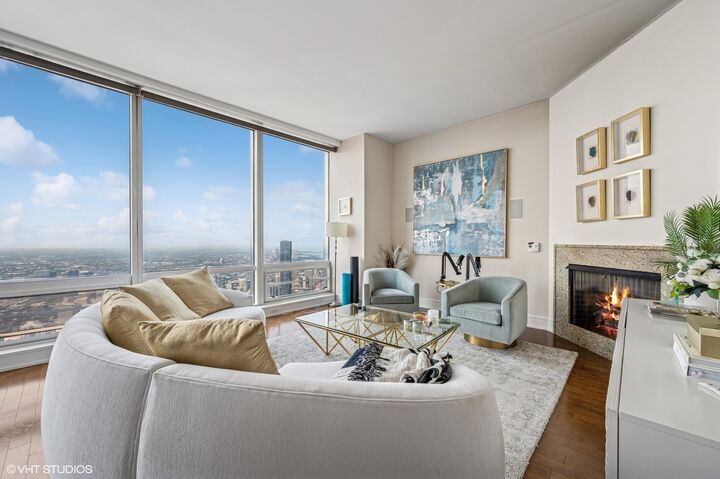 Property Photo: 401 N Wabash Avenue 77B IL 60611