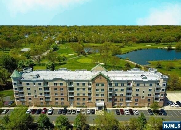 Property Photo:  2205 Windsor Park Court 205  NJ 07631 