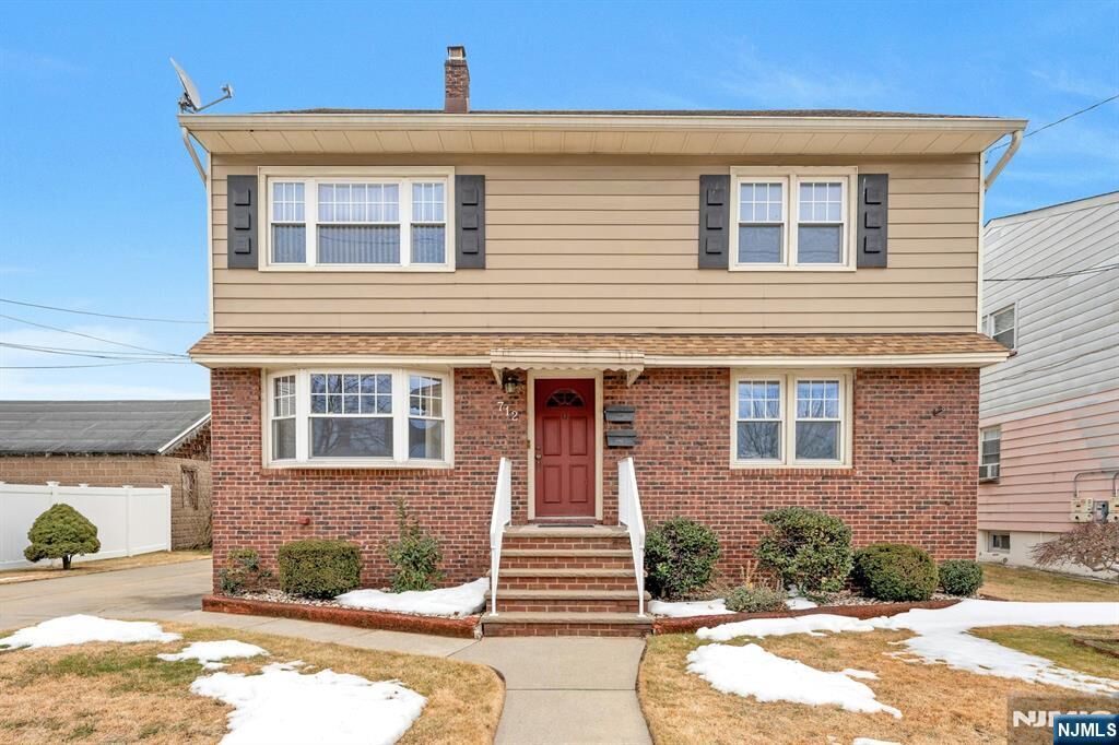 Property Photo:  712 Meyer Avenue  NJ 07071 