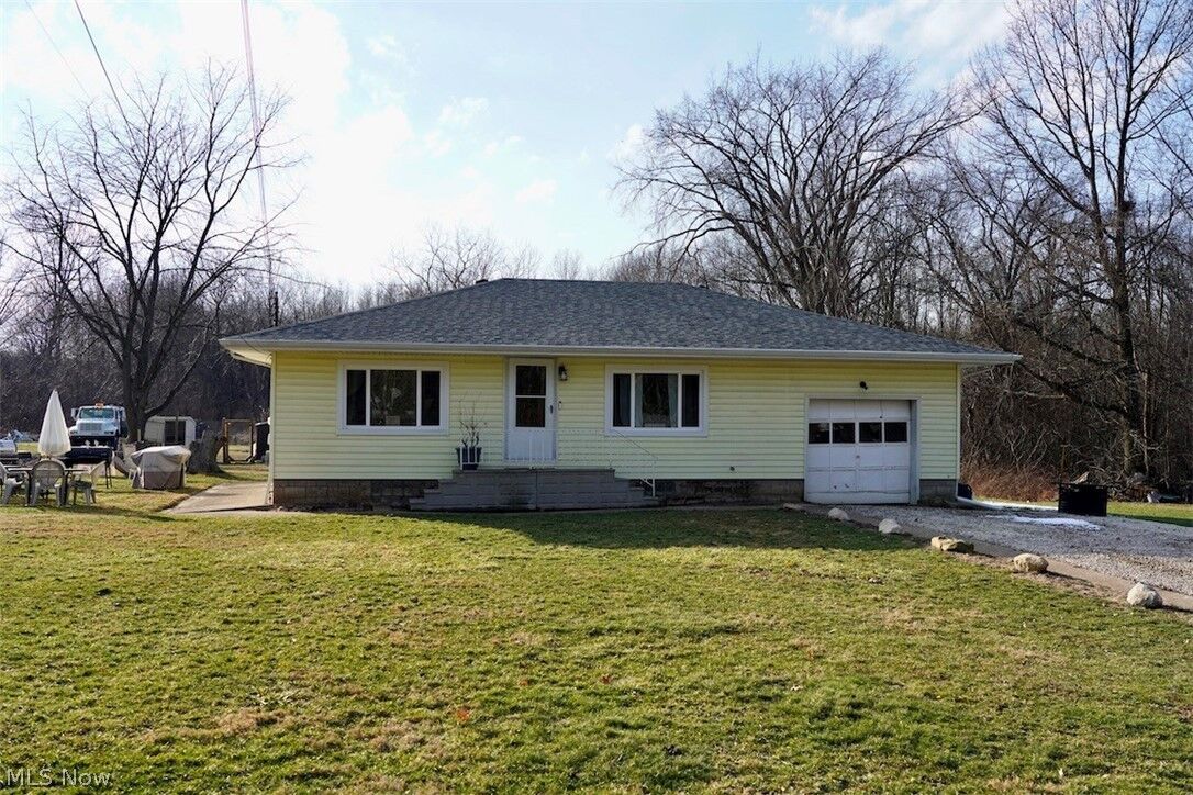 Property Photo:  4400 Dunton Road  OH 44055 