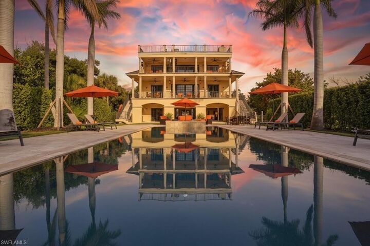 Property Photo: 16205 Captiva Dr FL 33924