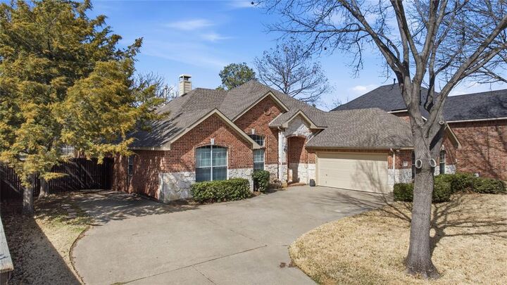 Property Photo: 524 Suffolk Drive TX 75052