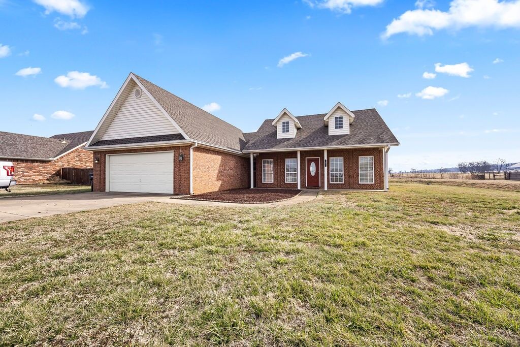 Property Photo:  1601 Viney Grove Road  AR 72753 