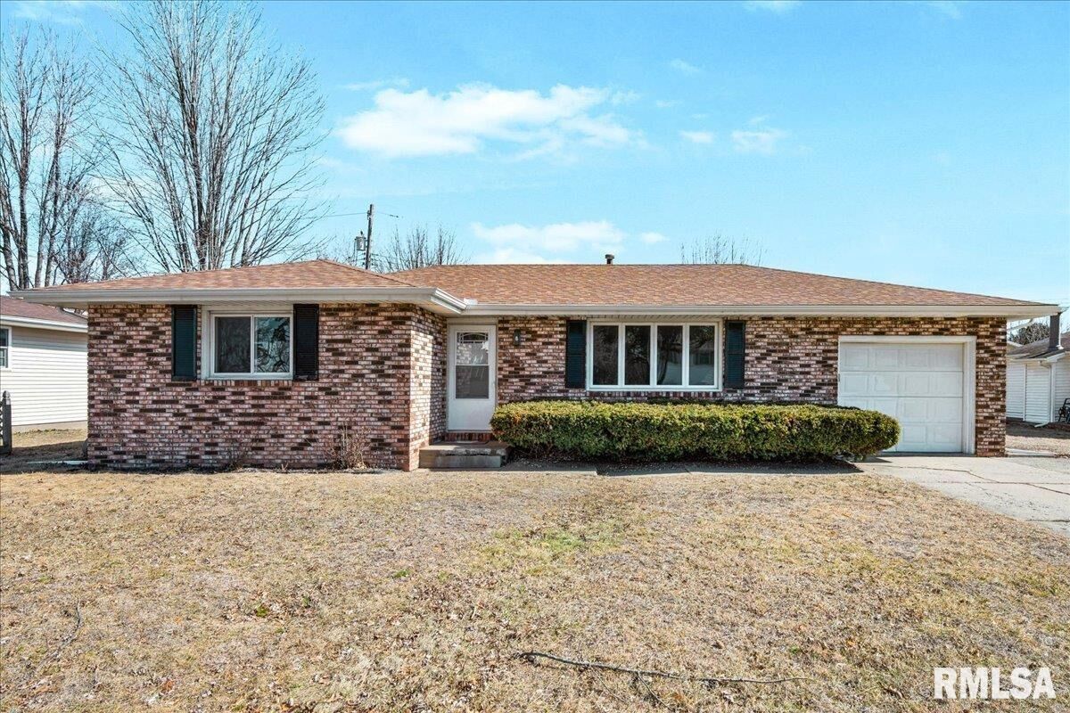 Property Photo:  610 N Rainbow Road  IL 61604 