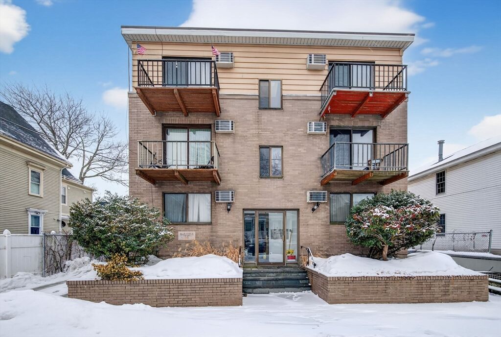 Property Photo:  10-16 Stephen St 5  MA 01902 