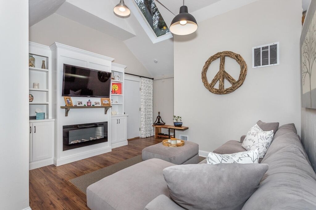 Property Photo:  32 Billings St 32R  MA 02067 