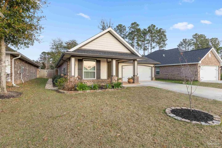 Property Photo:  5663 Dunridge Dr  FL 32571 