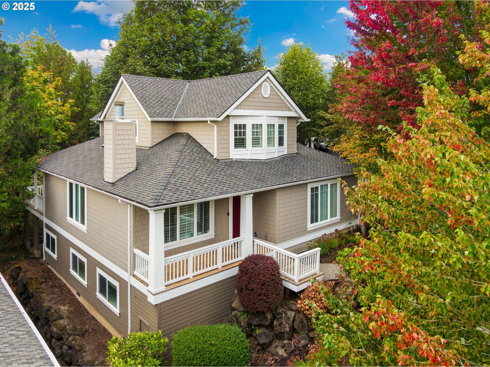 Property Photo: 2541 NW Marsden Pl OR 97229