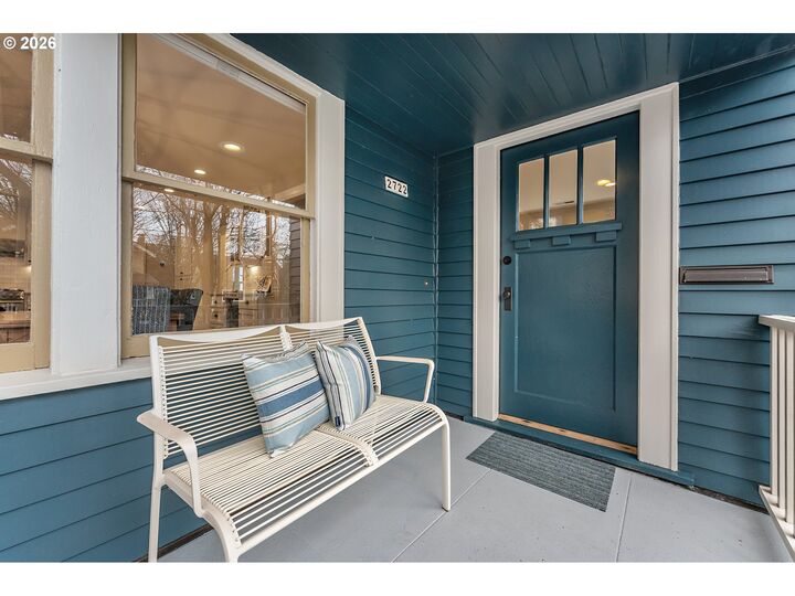 Property Photo:  2722 NE 9th Ave  OR 97212 