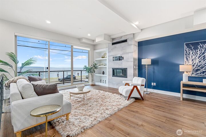 Property Photo:  1772  Alki Avenue SW B  WA 98116 