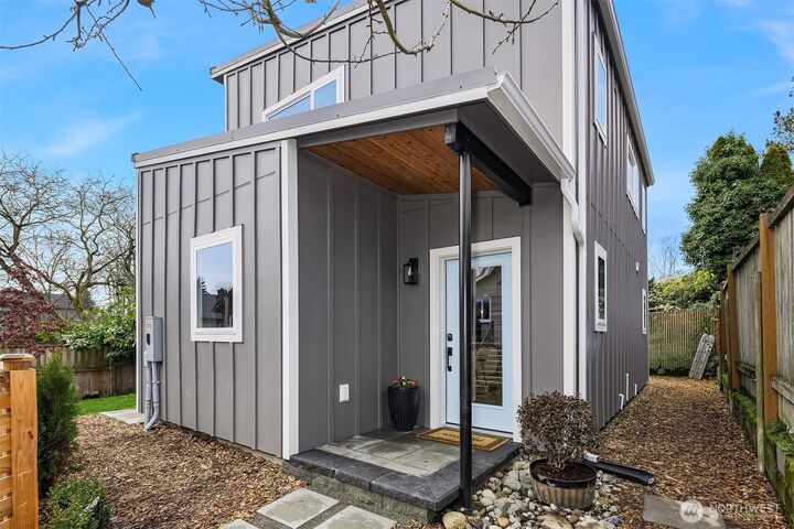 Property Photo: 7521 12th Avenue NW WA 98117