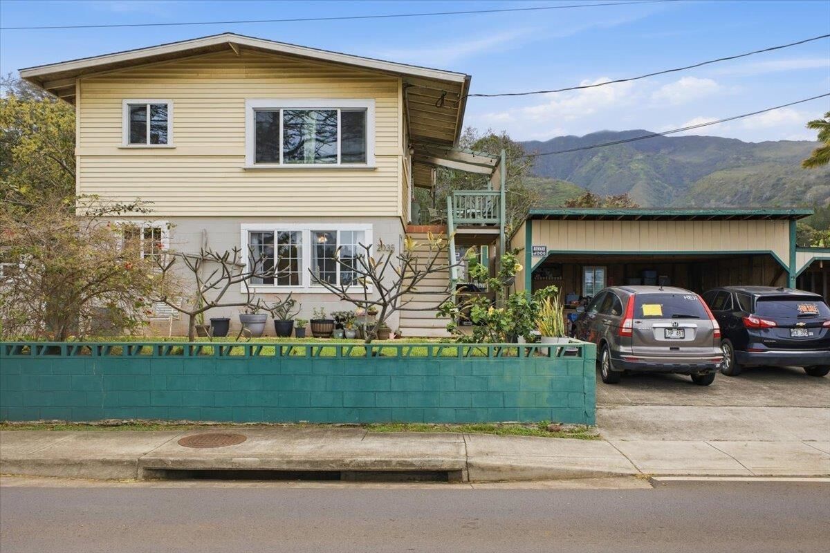 Property Photo: 2035 Kahekili Hwy HI 96793