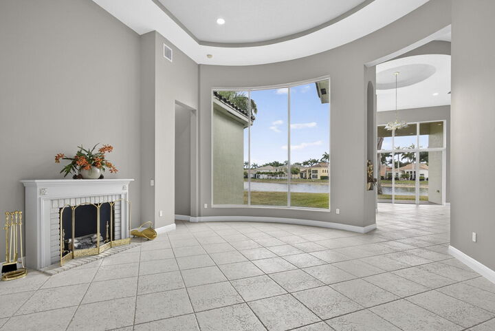 Property Photo: 2162 Stotesbury Way FL 33414