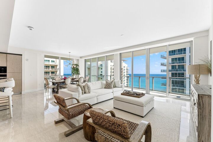 Property Photo: 3100 N Ocean Drive 1702P FL 33404