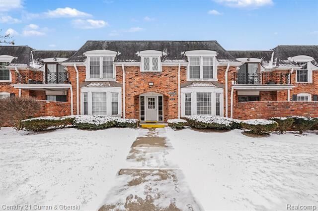 Property Photo:  18301 W 13 Mile Road A-2  MI 48076 