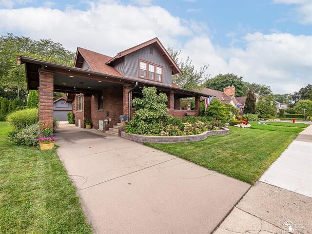Property Photo: 199 Arthur Street MI 48170