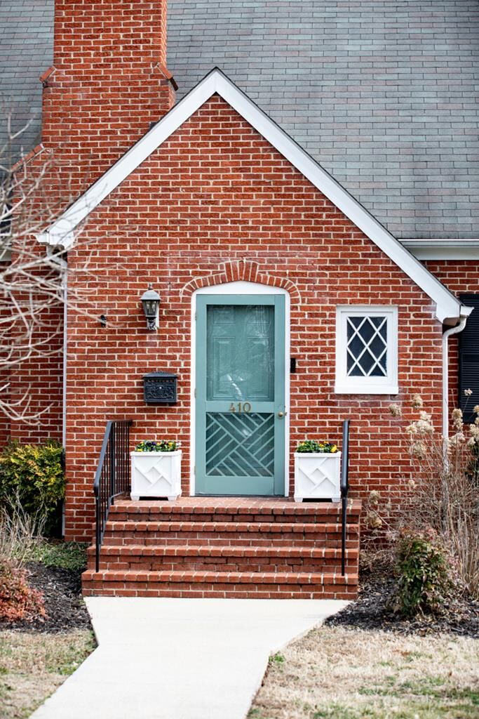 Property Photo: 410 Fourth Avenue VA 23901