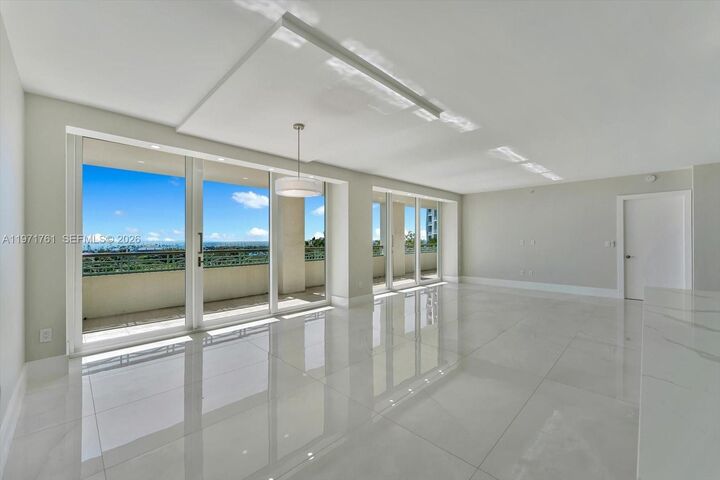 Property Photo: 3400 SW 27th Ave 602 FL 33133